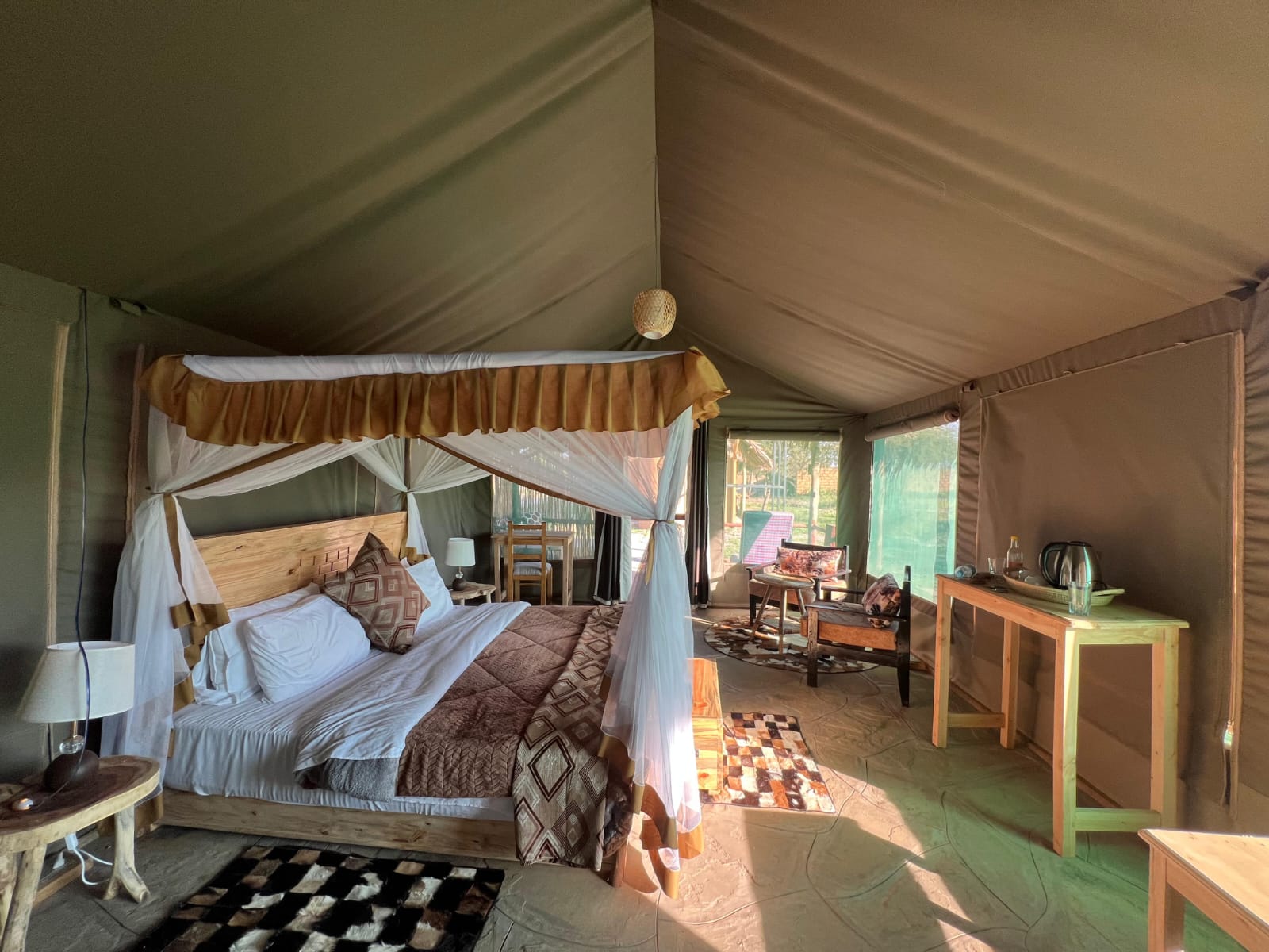 HUNTERS LUXURY MANOR ROOM