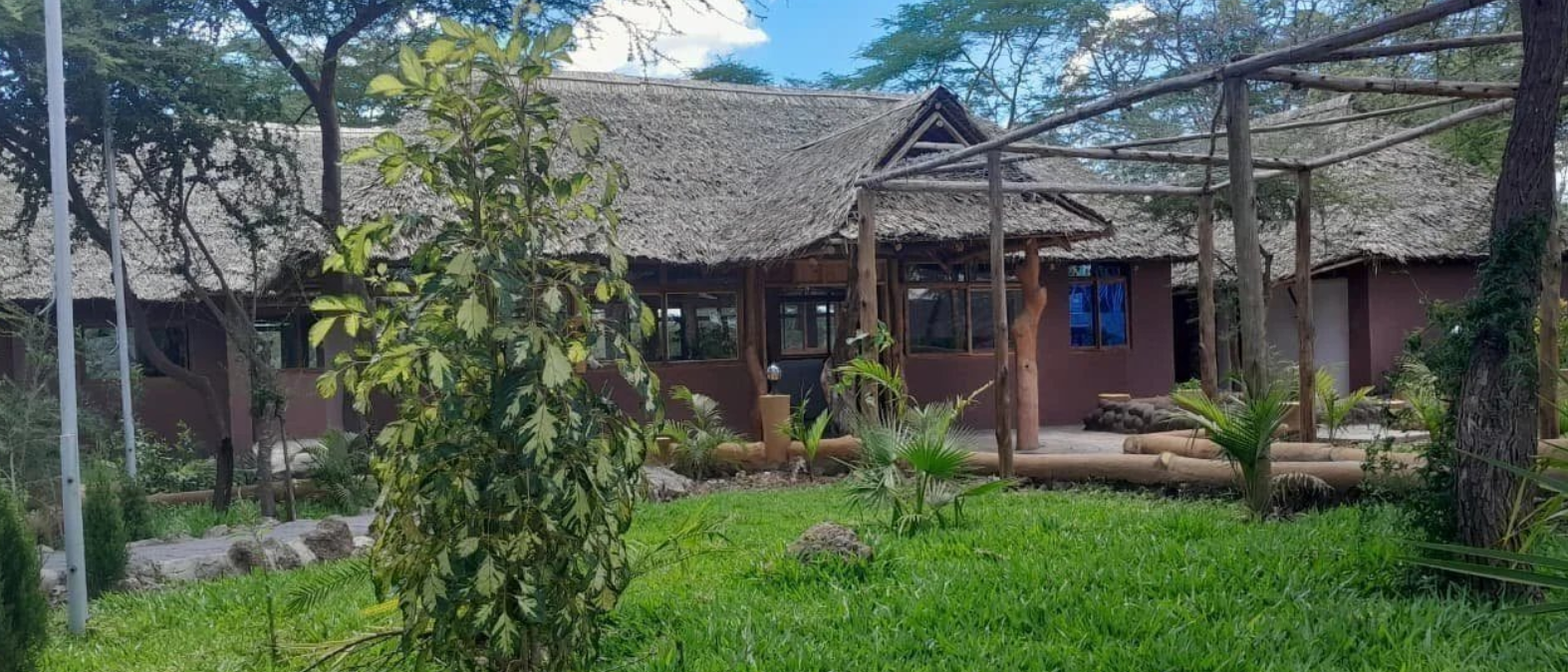 HUNTERS LUXURY MANOR