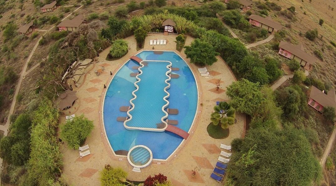 KILIMA SAFARI CAMP SWIMMING POOL
