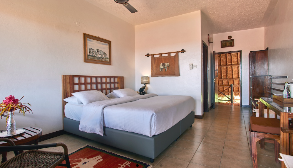 NGUTUNI SAFARI LODGE ROOM